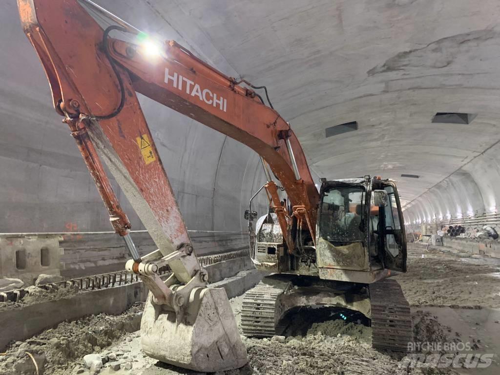 Hitachi ZX225US-5A Diger