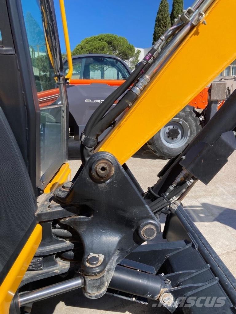 JCB 50 Z-2 Paletli ekskavatörler