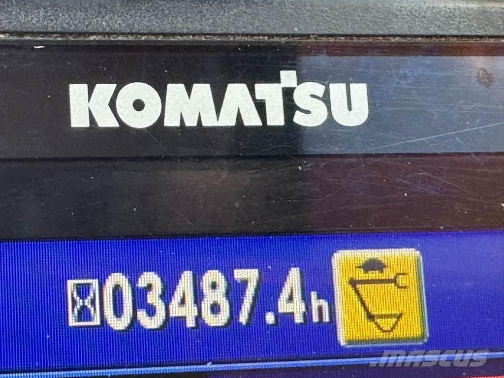 Komatsu PW180-11 Lastik tekerli ekskavatörler