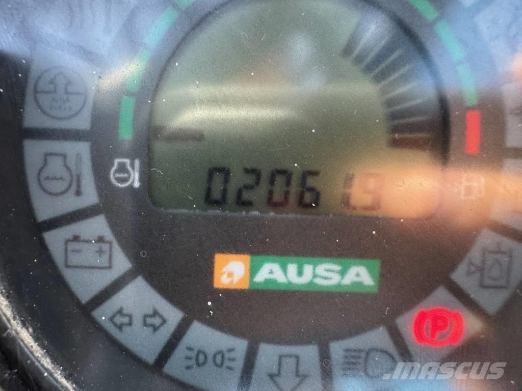 Ausa C 400 H Arazi tipi forklift
