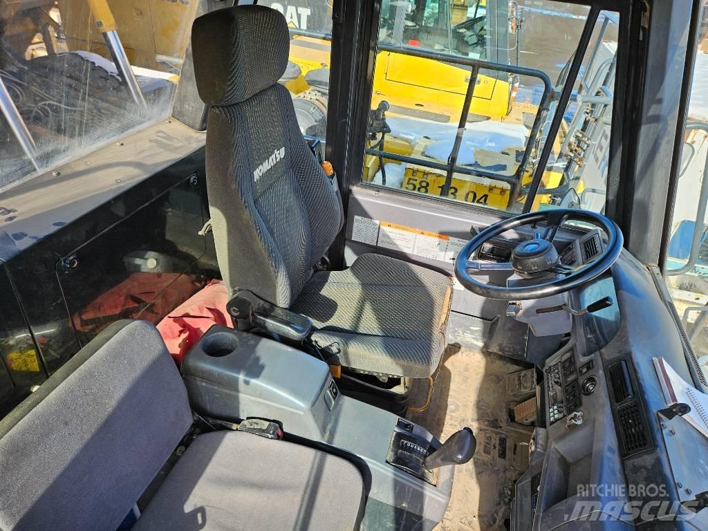 Komatsu HD465-7EO Belden kirma kamyonlar