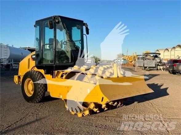 CAT CS44 Tek tamburlu silindirler