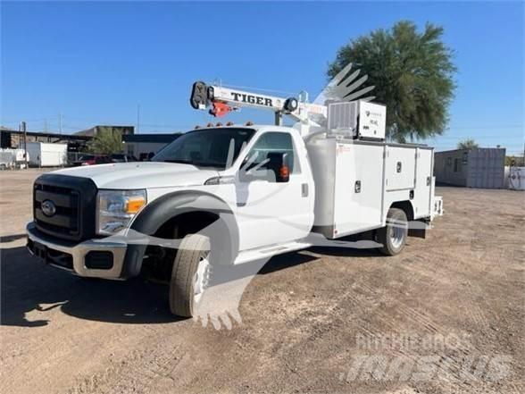 Ford F550 Diger