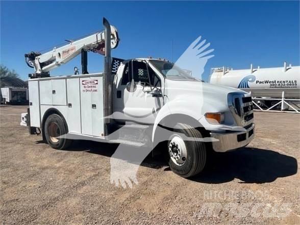 Ford F750 Diger
