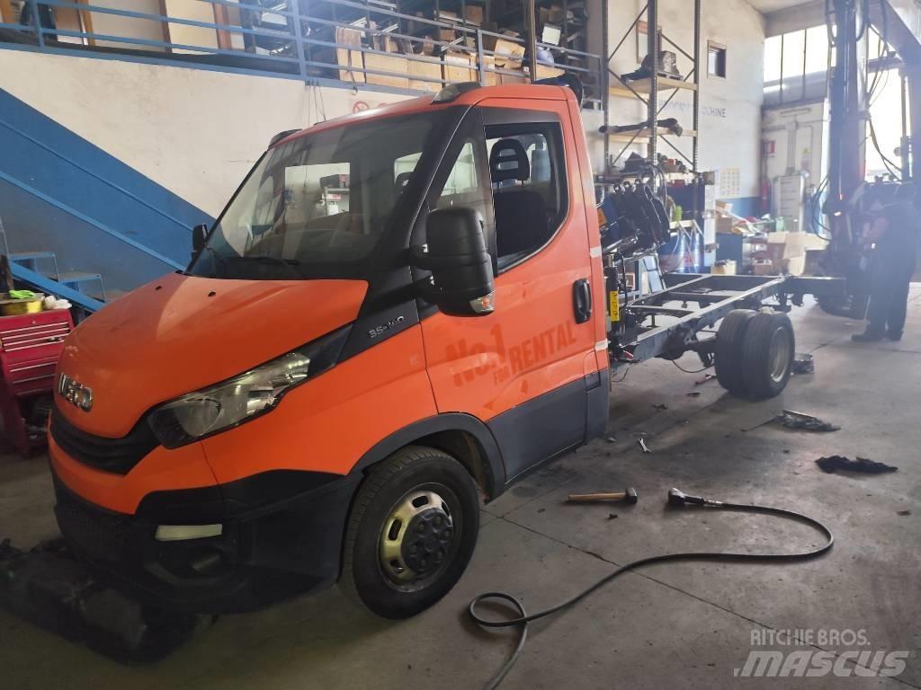 Iveco Daily 35-140 Araç üzeri vinçler