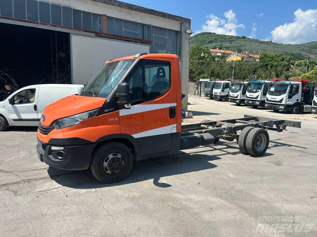 Iveco Daily 35-140 Araç tasiyicilar