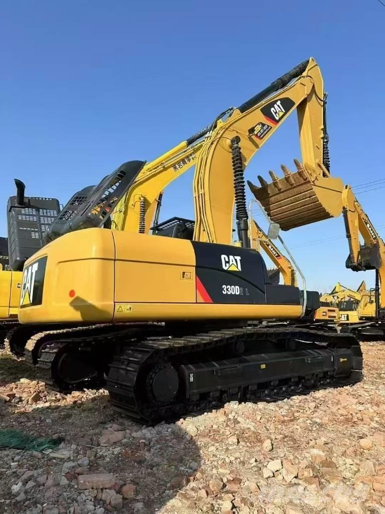 CAT 330 D2 L Paletli ekskavatörler