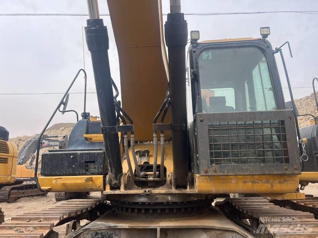 CAT 340 Paletli ekskavatörler