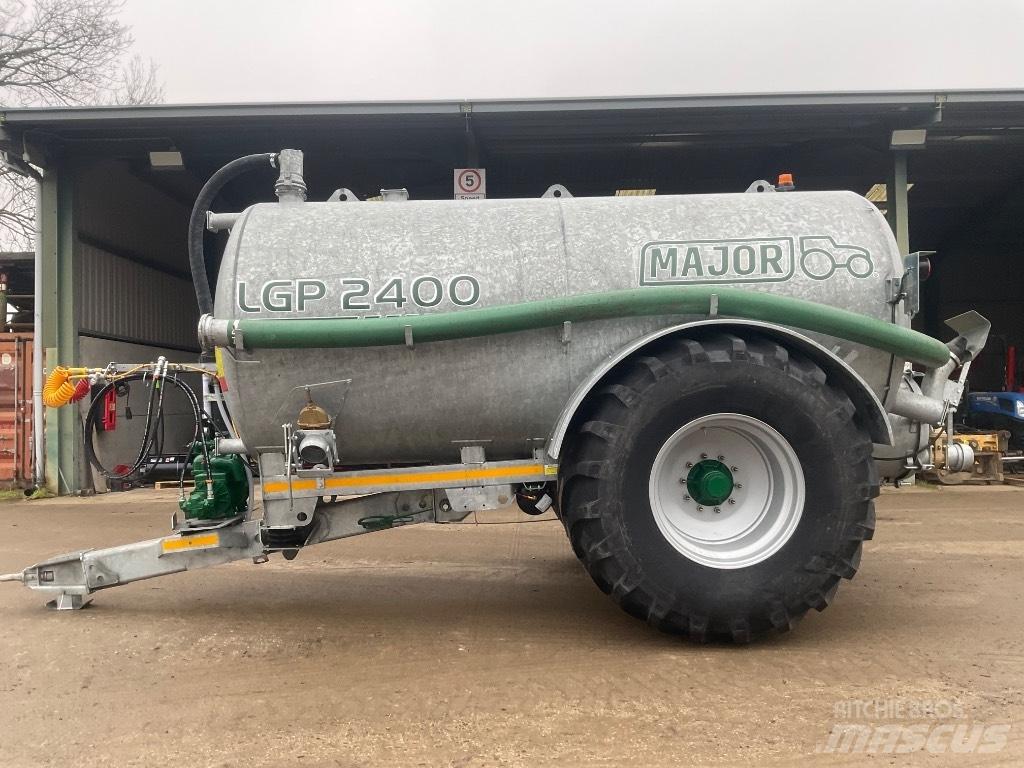 Major LGP 2400 Sivi gübre ve ilaç tankerleri