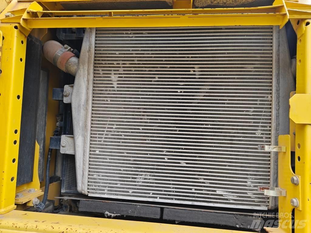 Komatsu PC 450-8 Paletli ekskavatörler