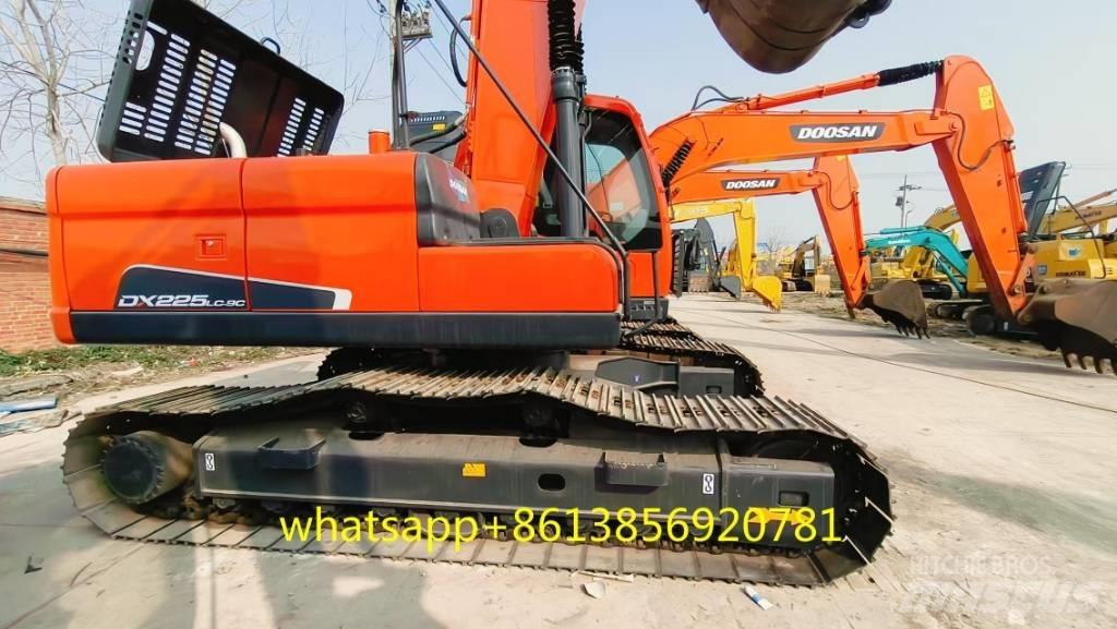 Doosan DX 225 Paletli ekskavatörler