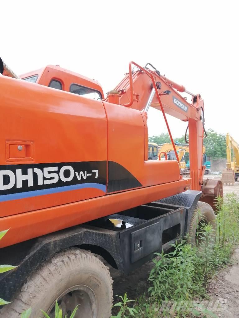 Doosan DH 150 W-7 Paletli ekskavatörler