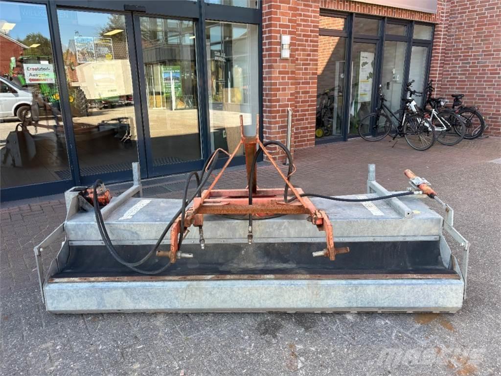 Briri SH245 Cadde süpürücüler