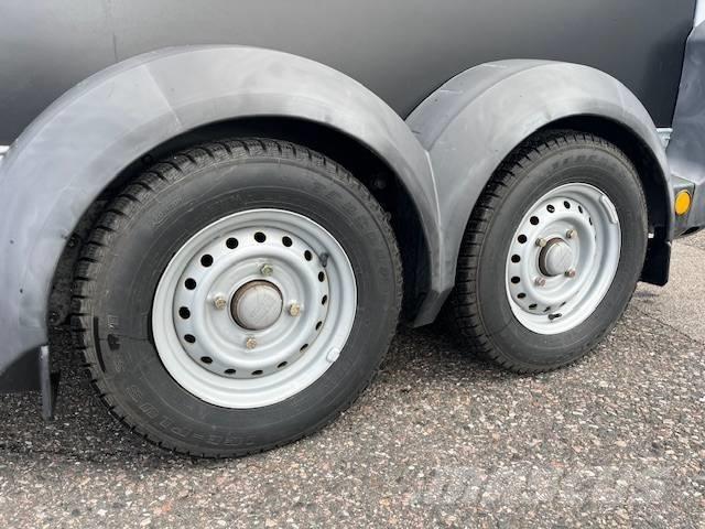 Ifor Williams HB403 Hayvan nakil yari römorklari