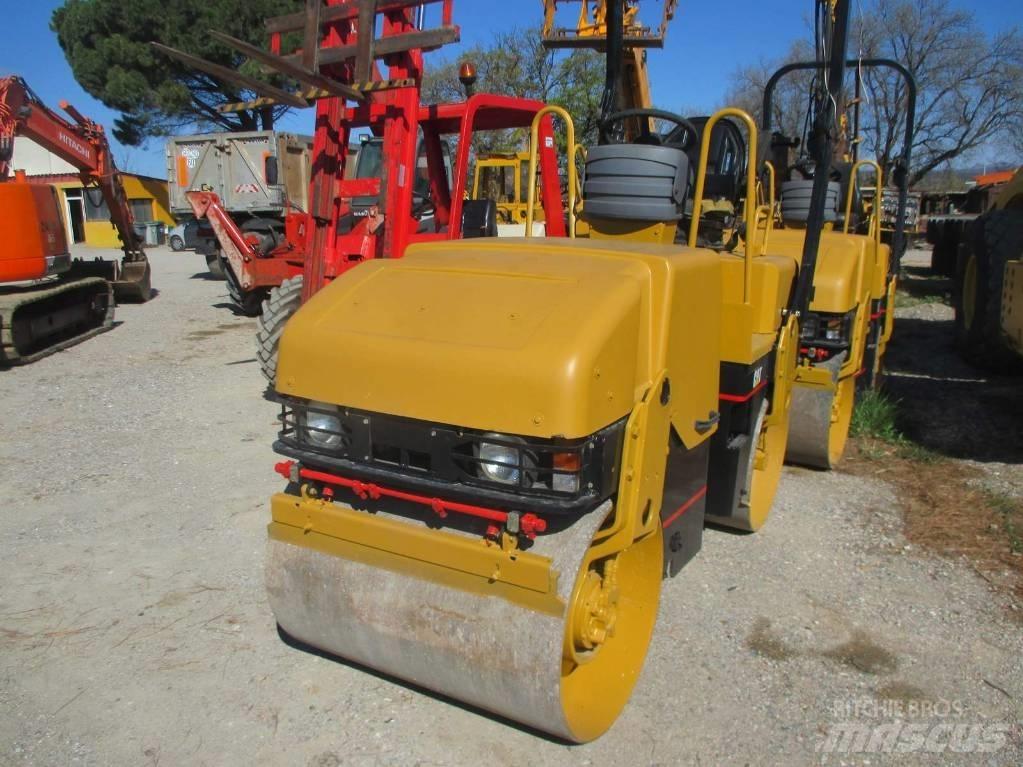 CAT CB 214 E Çift tamburlu silindirler