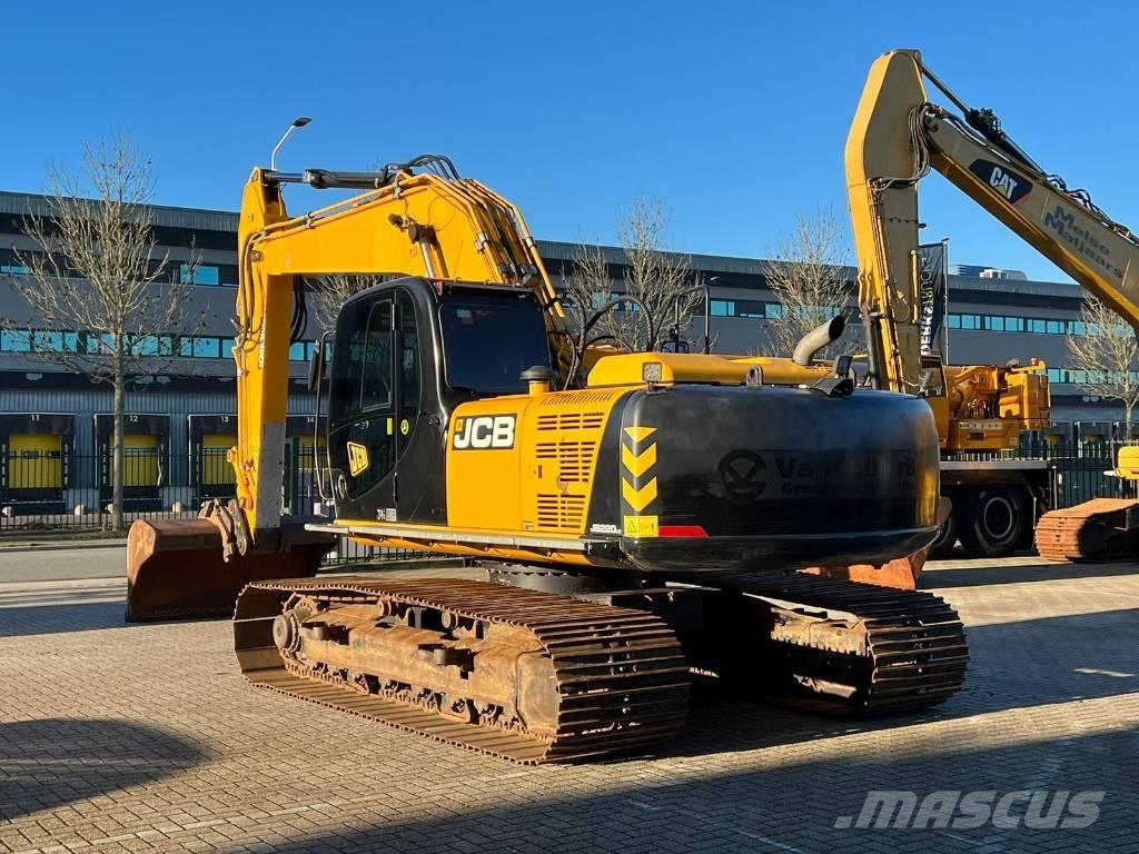 JCB JS 220 LC Paletli ekskavatörler