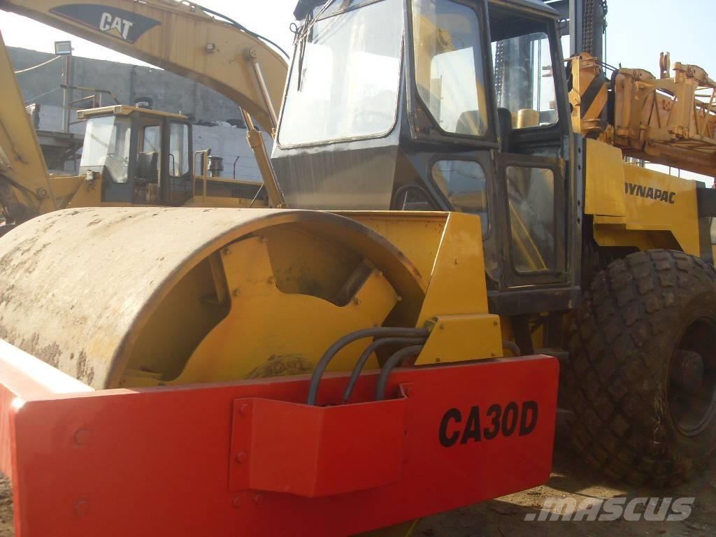 Dynapac CA 30 D Tek tamburlu silindirler
