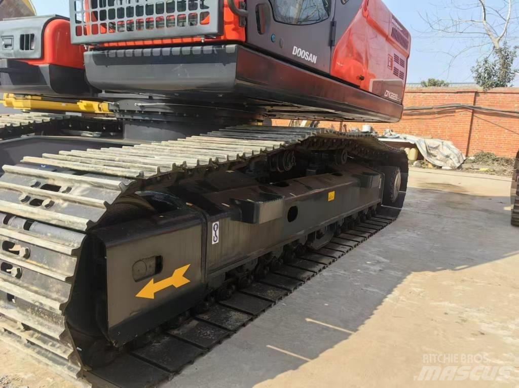 Doosan DX225LC-9C Paletli ekskavatörler