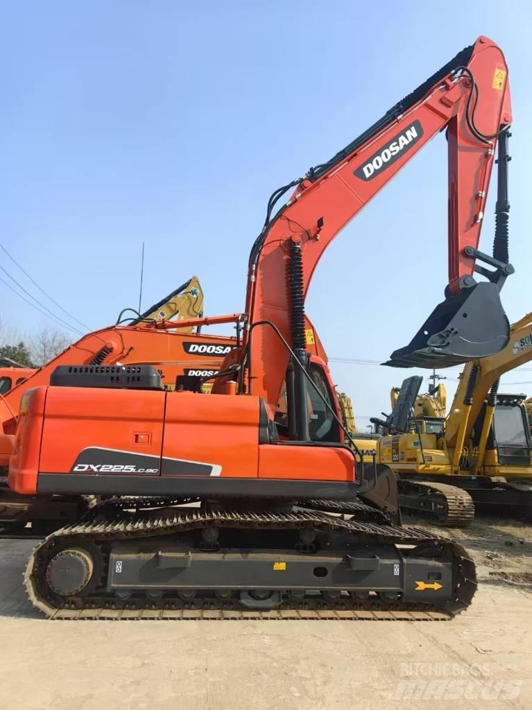 Doosan DX225LC-9C Paletli ekskavatörler
