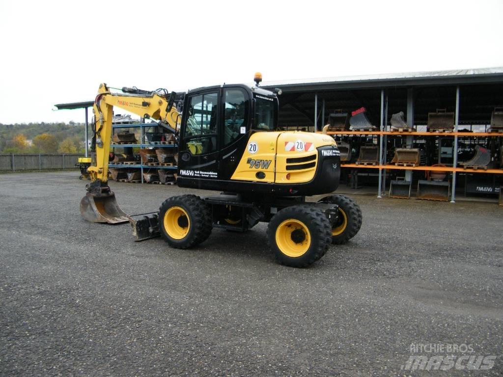 Yanmar B95W Lastik tekerli ekskavatörler