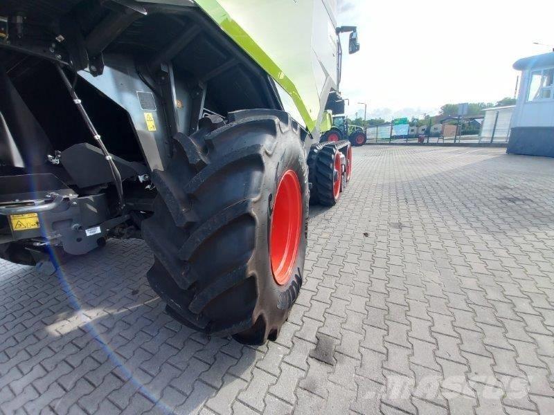 CLAAS Lexion 8800 TT Biçerdöverler