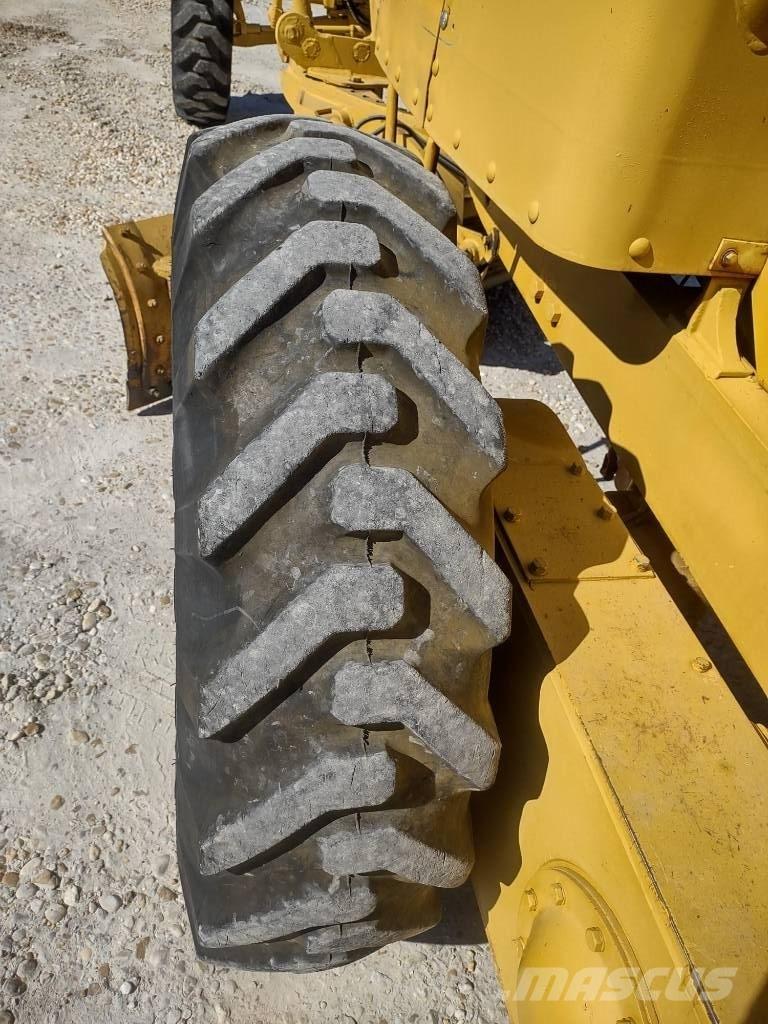 CAT 120 Greyderler