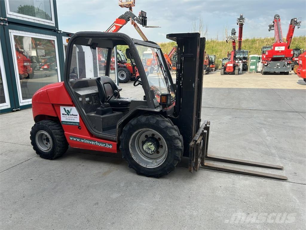 Manitou MH25-4 Arazi tipi forklift
