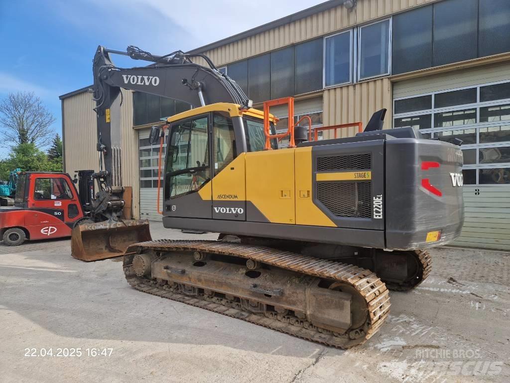 Volvo EC220EL Paletli ekskavatörler