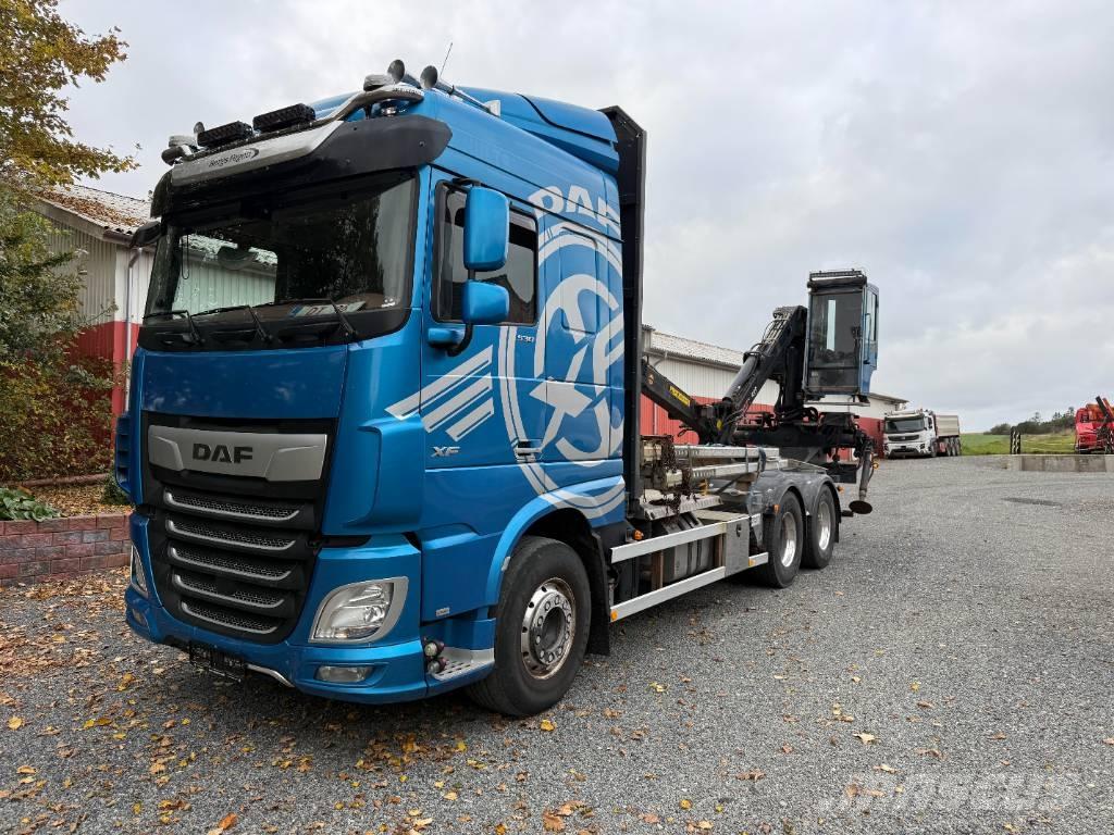 DAF XF 530 6x4 Orman makinesi taşıma kamyonları
