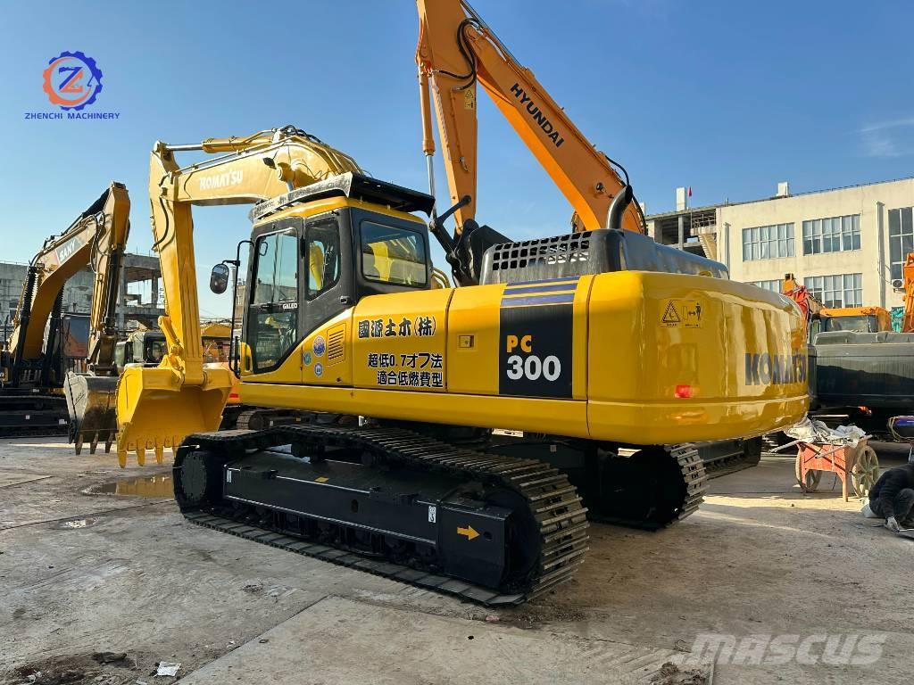 Komatsu PC 300 Paletli ekskavatörler