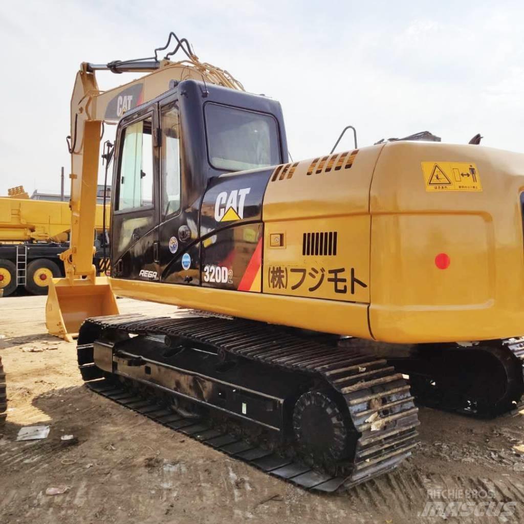 CAT 320D Paletli ekskavatörler