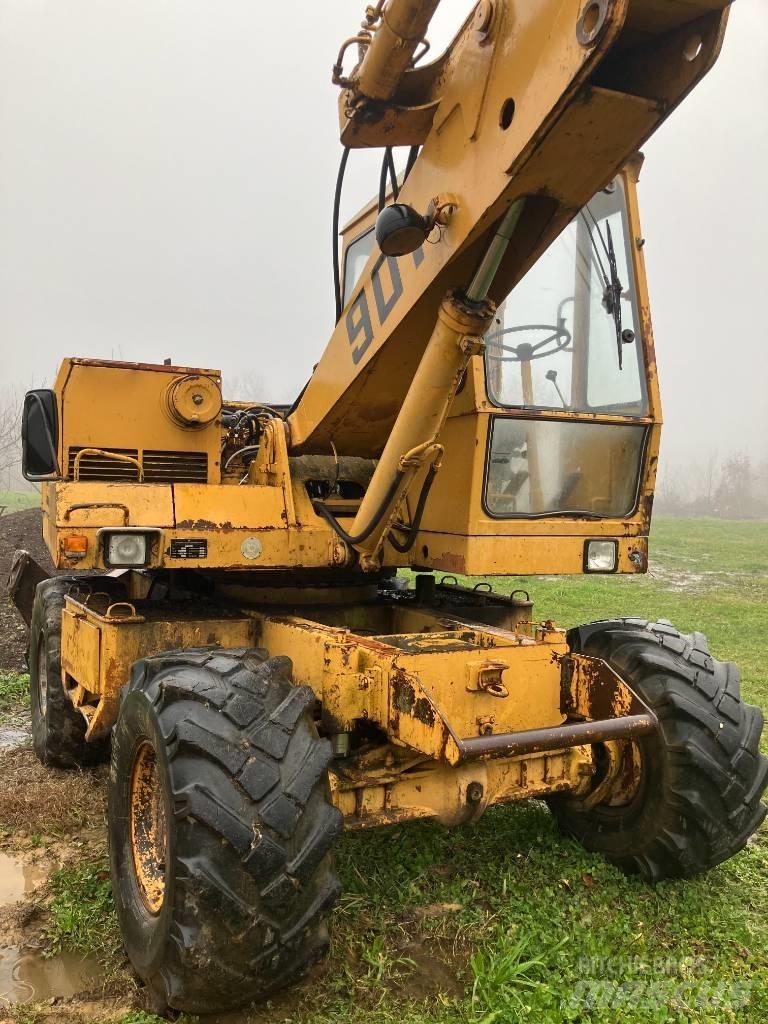 Liebherr A 901 C Lastik tekerli ekskavatörler