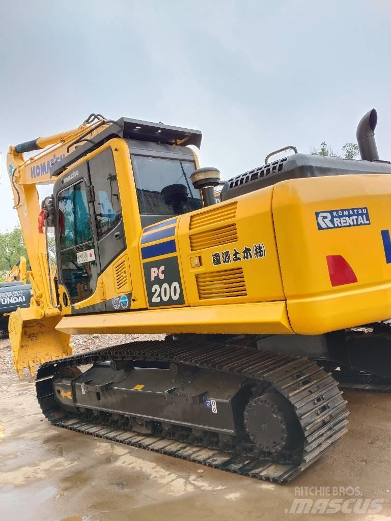 Komatsu PC 200-8N1 Paletli ekskavatörler