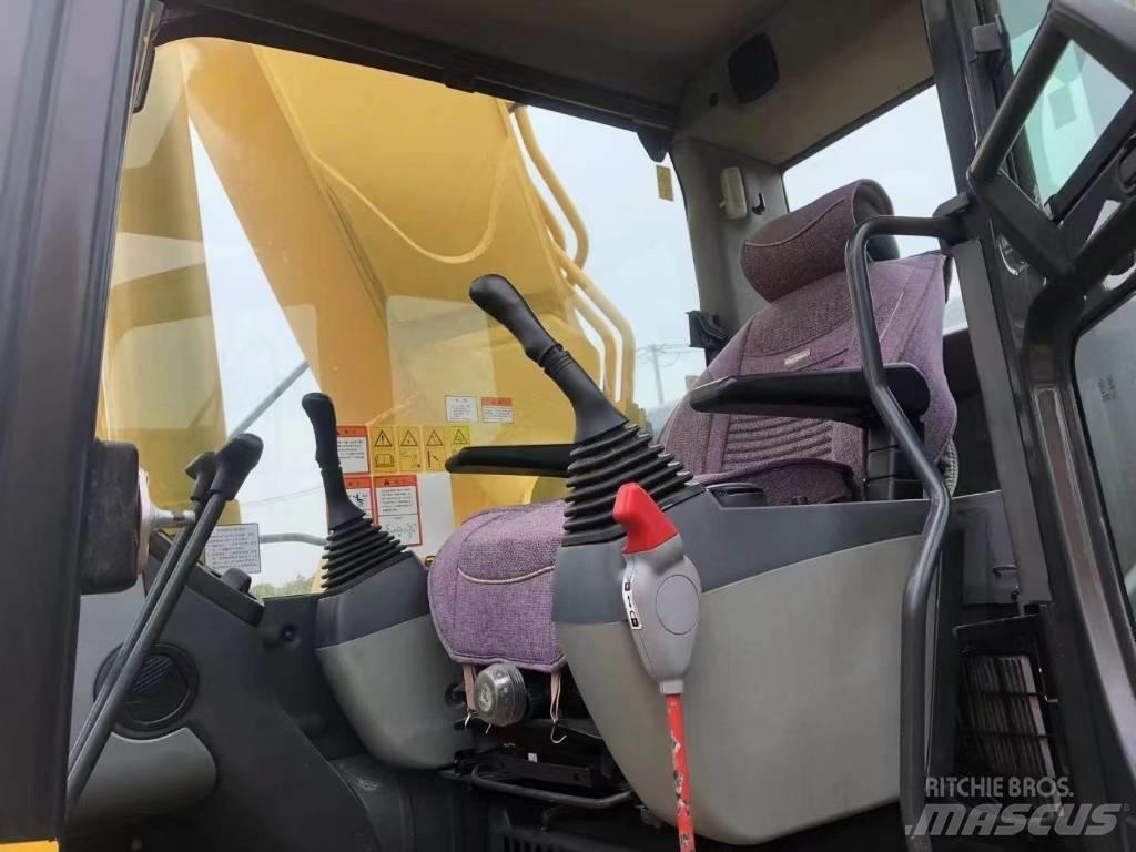 Komatsu PC450-8 Paletli ekskavatörler
