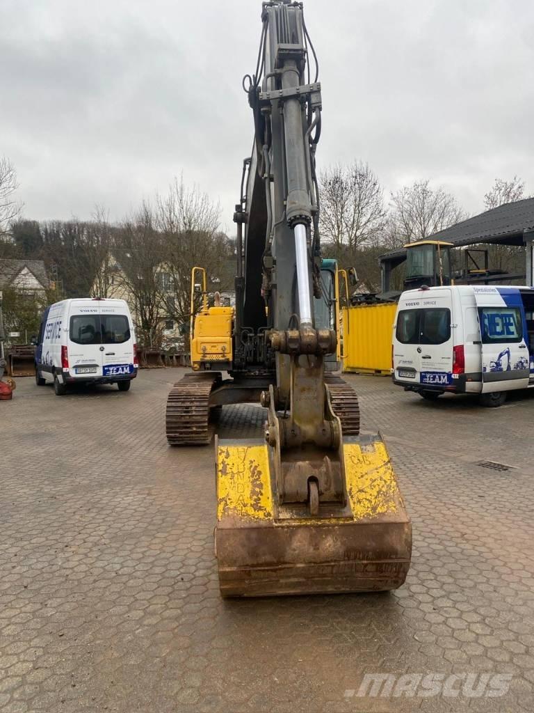 Volvo EC 180 B LC Paletli ekskavatörler