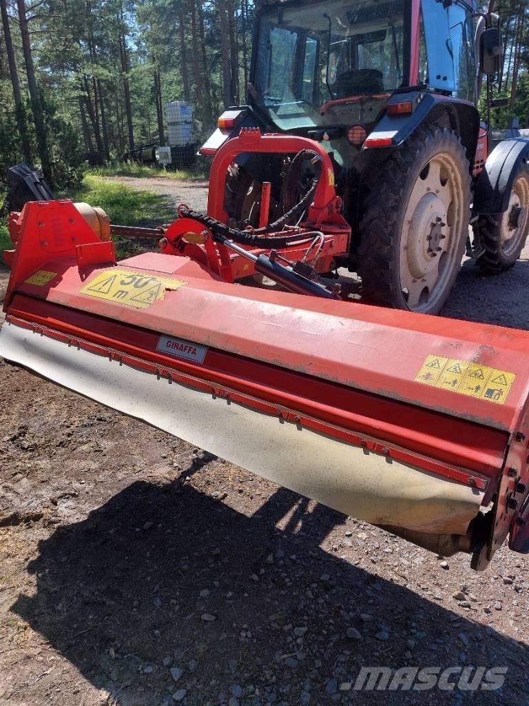Maschio Giraffa 210 Hasat makineleri