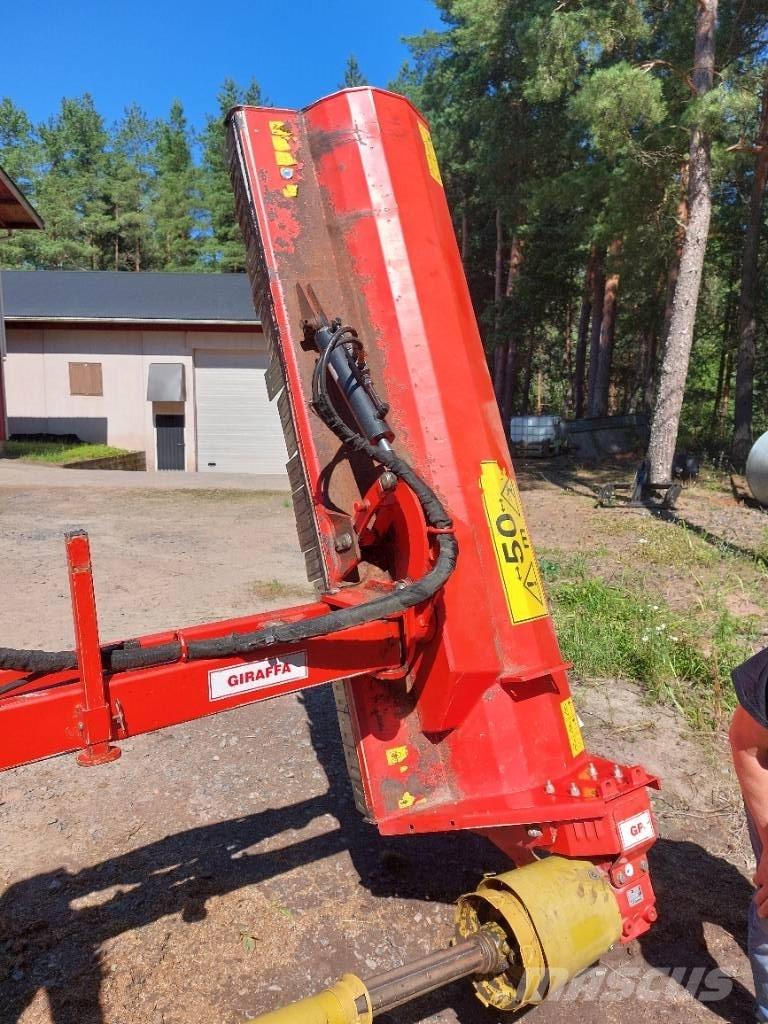 Maschio Giraffa 210 Hasat makineleri