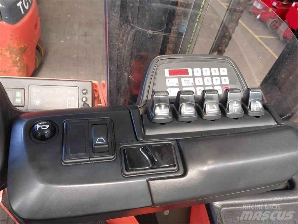 Toyota FRE270 4 yönlü reach truck