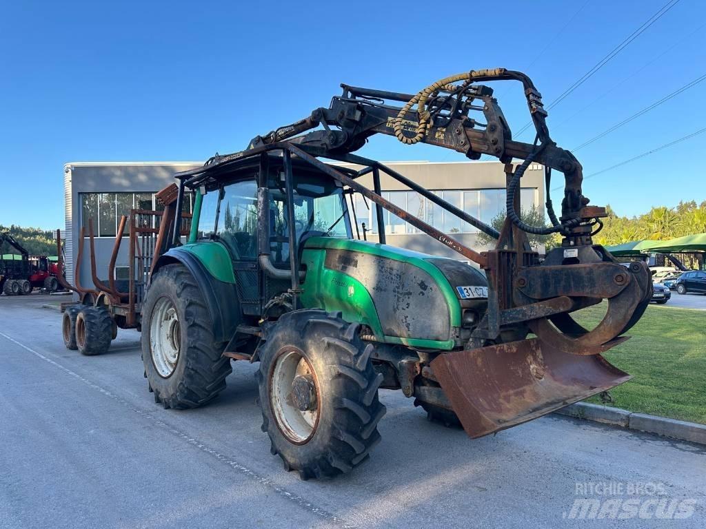 Valtra T130 Orman traktörleri