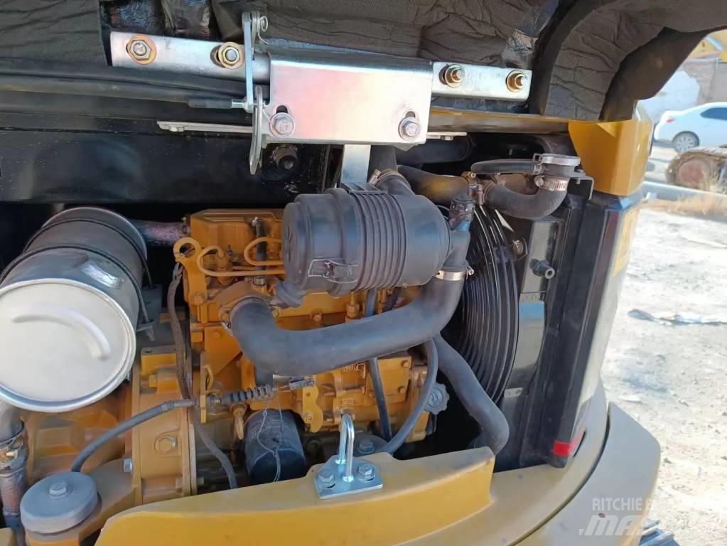CAT 303 CR Mini ekskavatörler, 7 tona dek