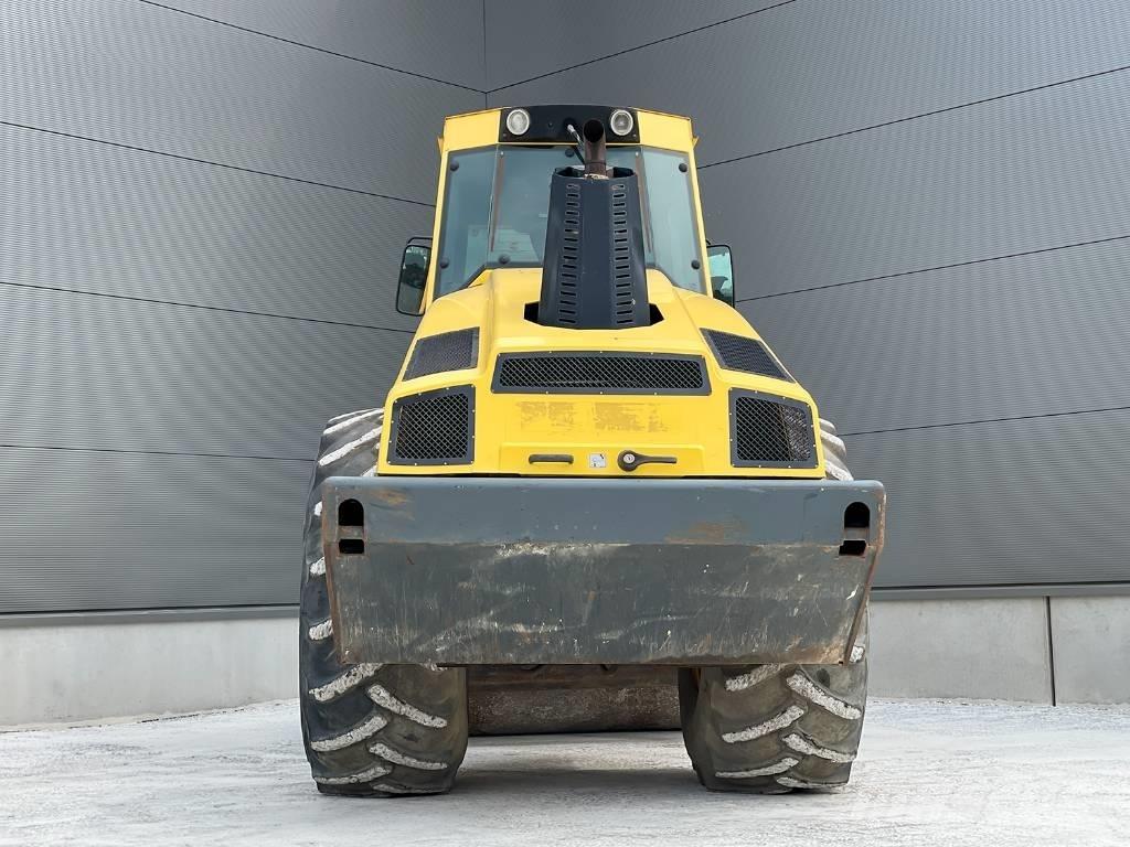 Bomag BW 216 DH-4i Tek tamburlu silindirler