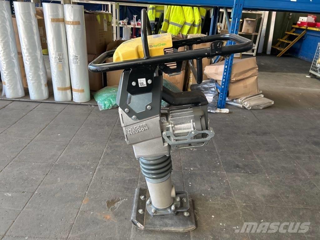 Wacker Neuson AS60e Sıkıştırma tokmakları