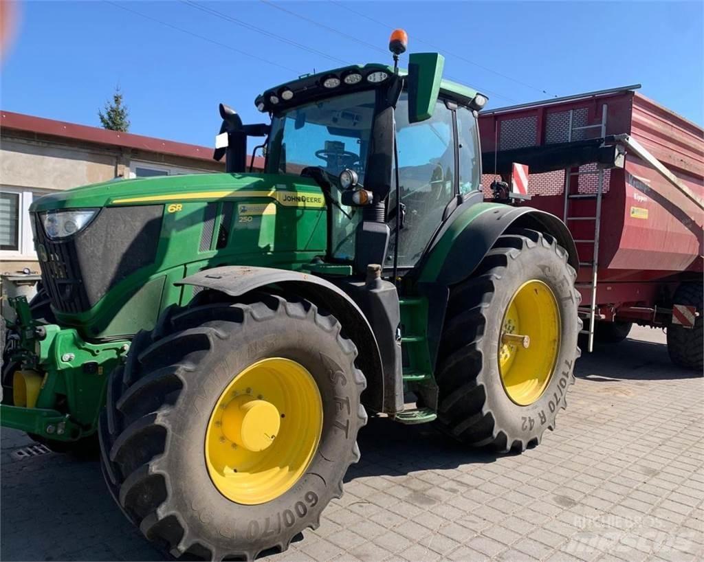 John Deere 6R 250 Traktörler
