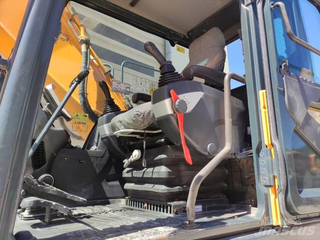 Hyundai HX 220 Paletli ekskavatörler