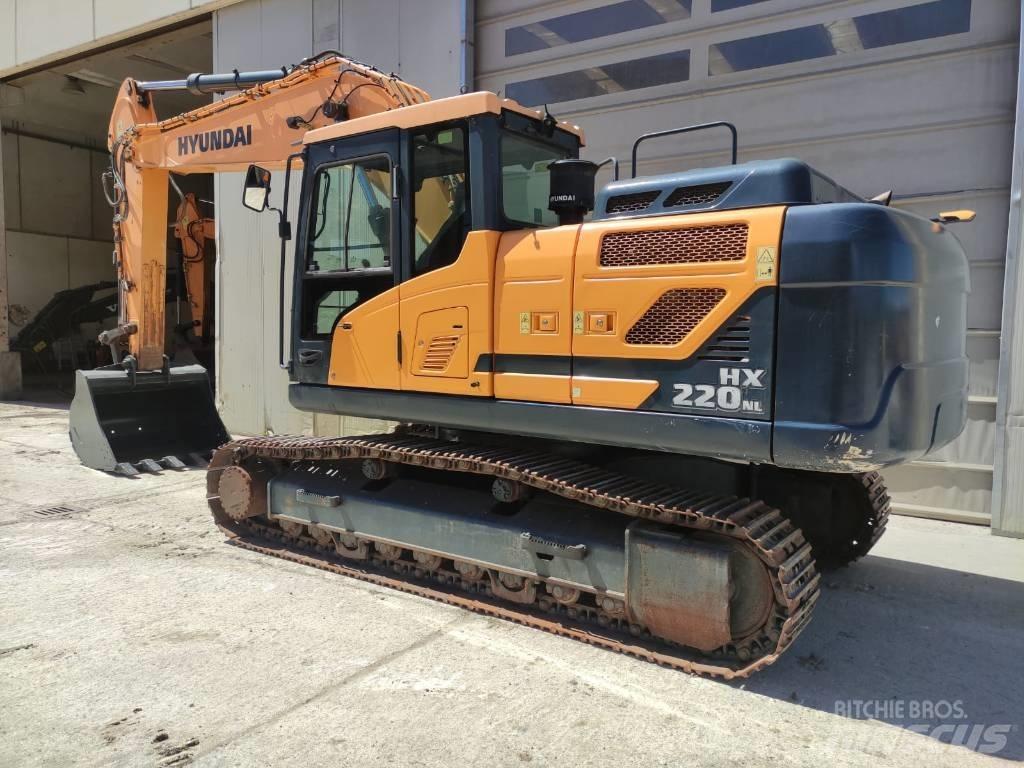 Hyundai HX 220 Paletli ekskavatörler