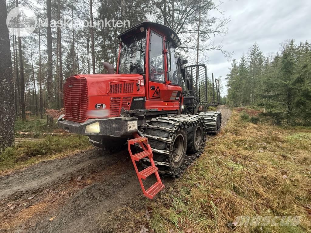Komatsu 835 Tomruk yükleyici traktörler
