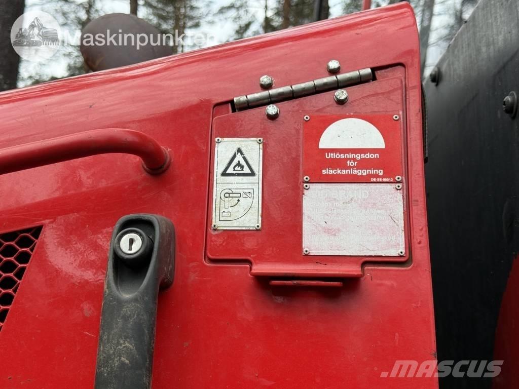 Komatsu 835 Tomruk yükleyici traktörler