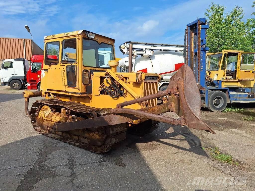 Komatsu D45-1 Paletli dozerler