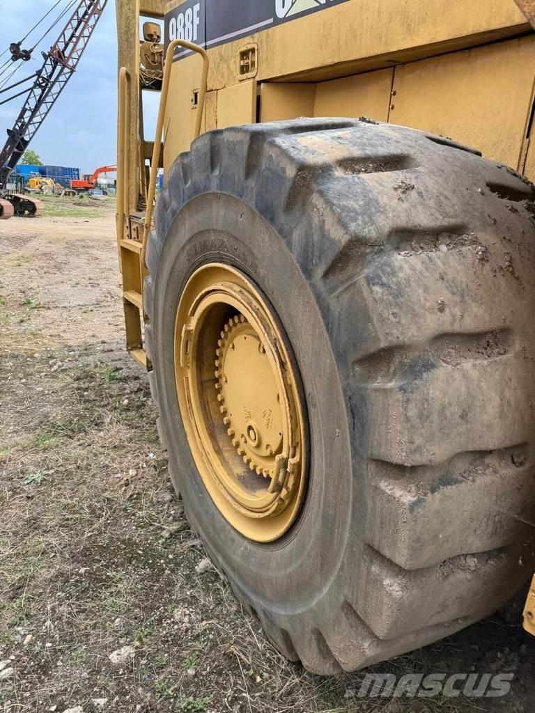 CAT 988F Tekerlekli yükleyiciler