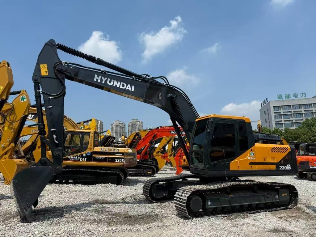 Hyundai 220HD Paletli ekskavatörler